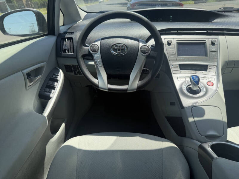 2013 Toyota Prius Three