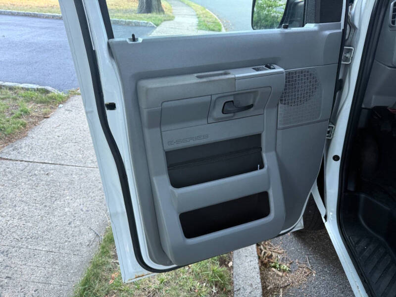 2012 Ford E-Series E-250