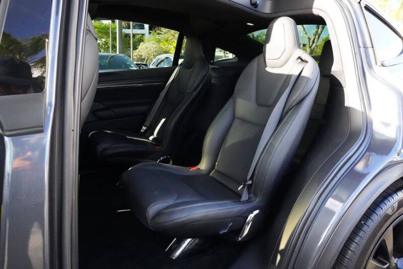2022 Tesla Model X Plaid