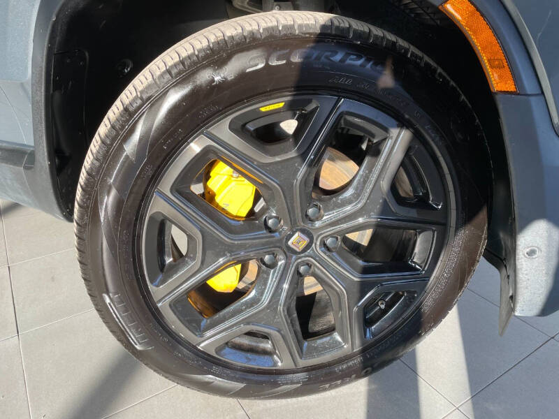 2023 Rivian R1T Adventure