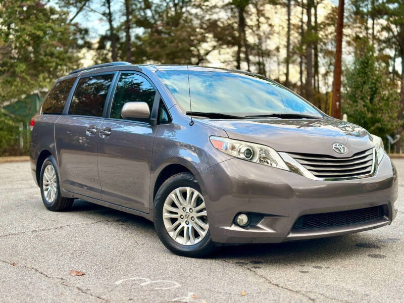 2011 Toyota Sienna XLE 8-Passenger