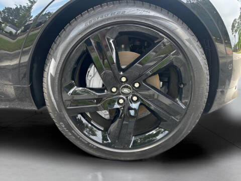 2025 Land Rover Discovery P300 Dynamic SE