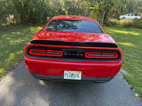 2015 Dodge Challenger SXT