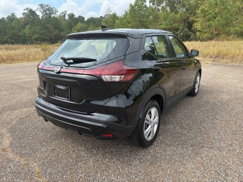 2021 Nissan Kicks S
