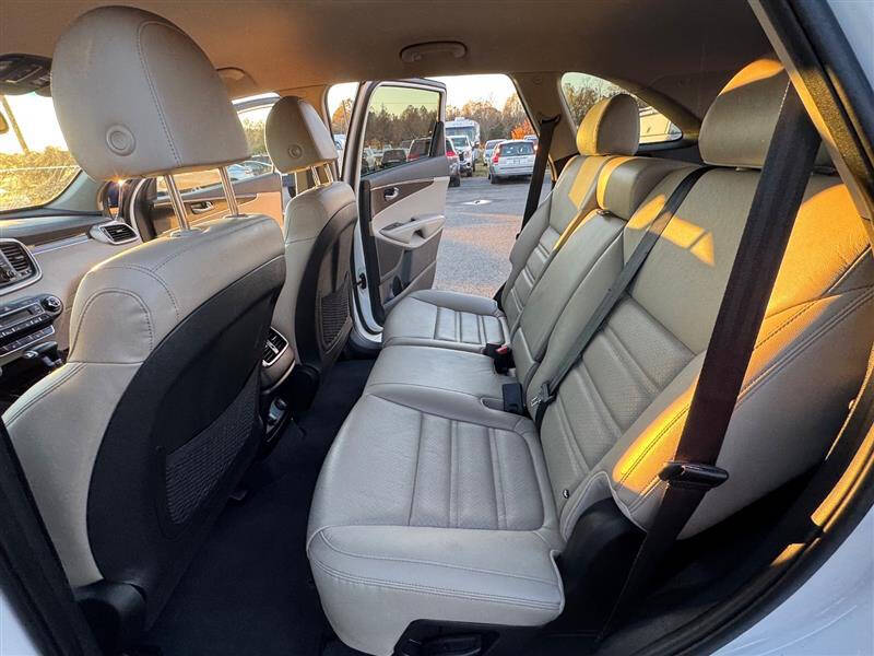 2019 Kia Sorento EX V6