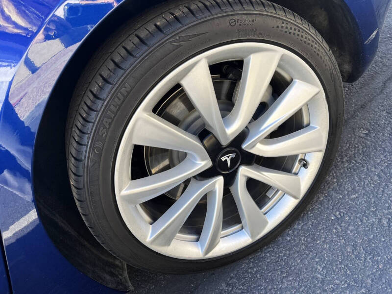 2019 Tesla Model 3 Base photo 24