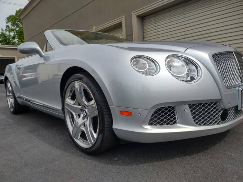 2013 Bentley Continental GTC Base photo 33