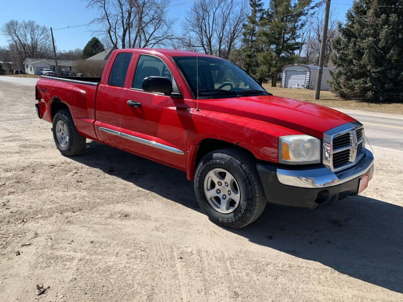 2005 Dodge Dakota for sale at GREENFIELD AUTO SALES in Greenfield IA