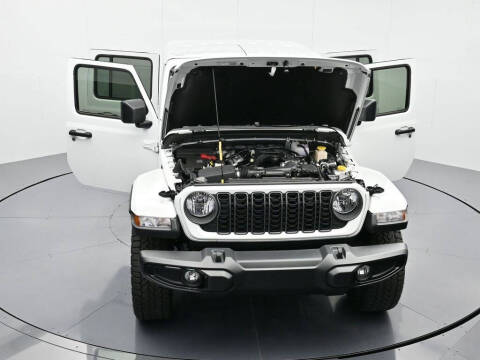 2025 Jeep Gladiator NightHawk