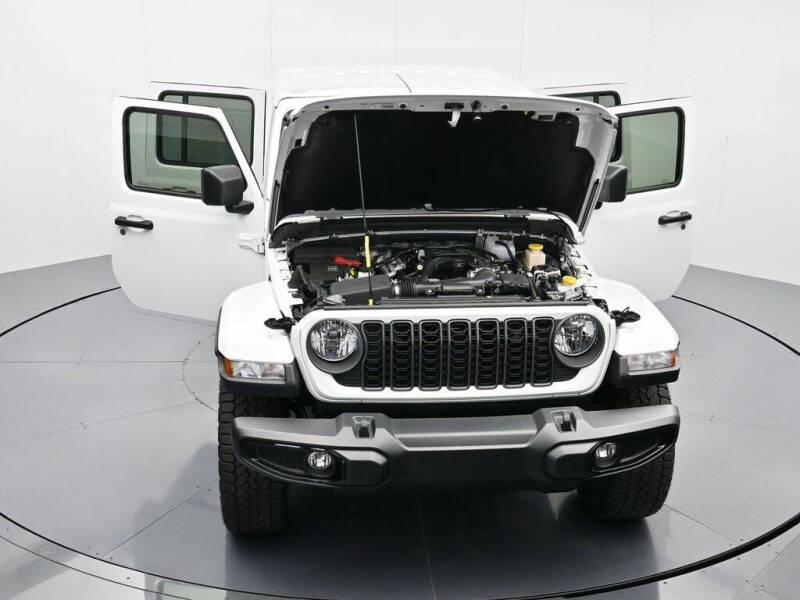 2025 Jeep Gladiator NightHawk