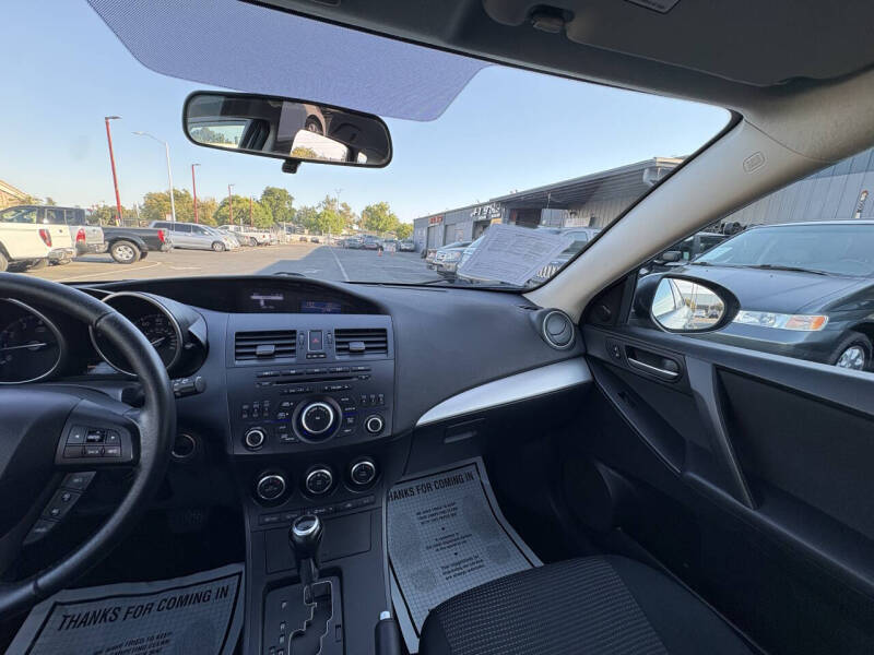 2013 Mazda MAZDA3 i Touring