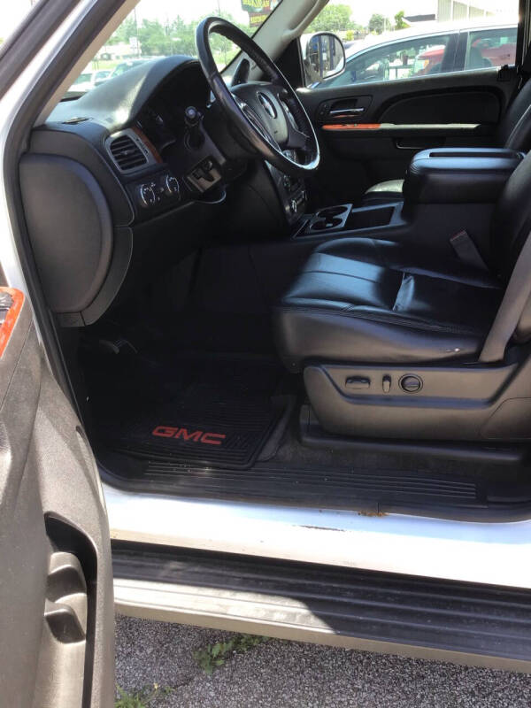 2011 GMC Yukon XL SLT