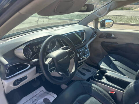 2022 Chrysler Pacifica Touring L