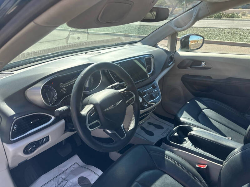 2022 Chrysler Pacifica Touring L