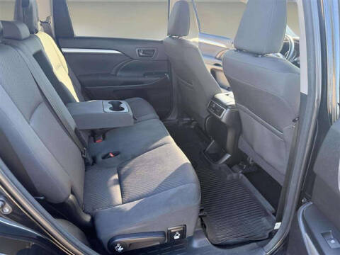 2018 Toyota Highlander LE