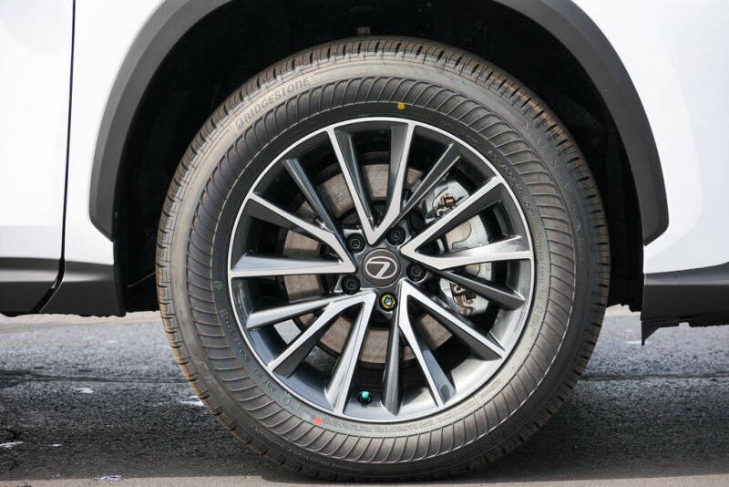 2026 Lexus NX 450h+ Premium