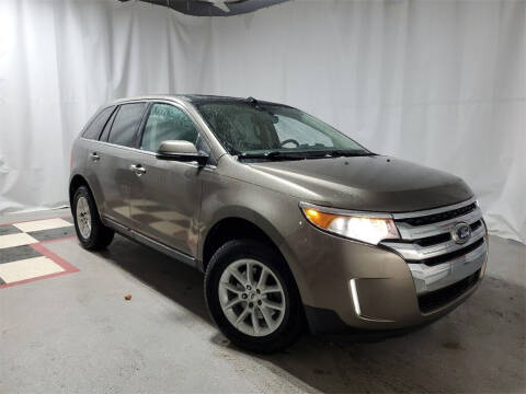 2013 Ford Edge for sale at Tradewind Car Co in Muskegon MI