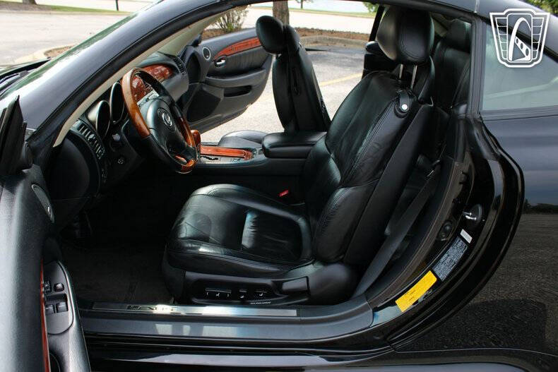 2002 Lexus SC 430