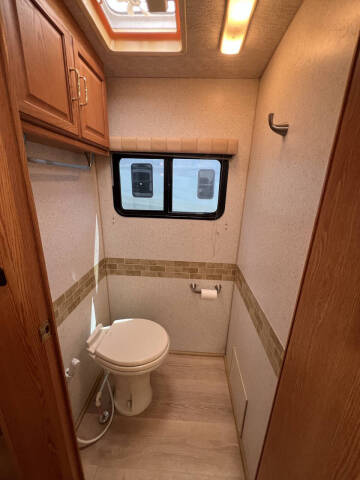 2001 Winnebago Journey 36L