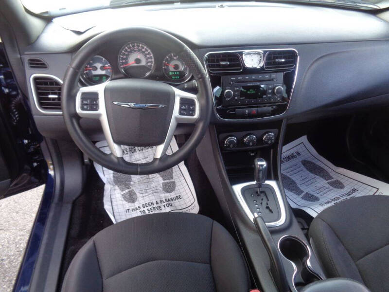 2013 Chrysler 200 Touring