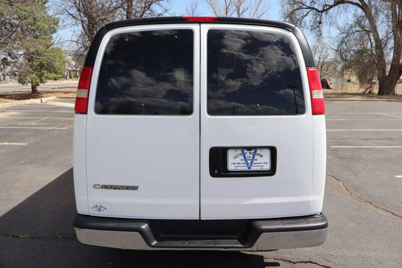 2017 Chevrolet Express LT 3500