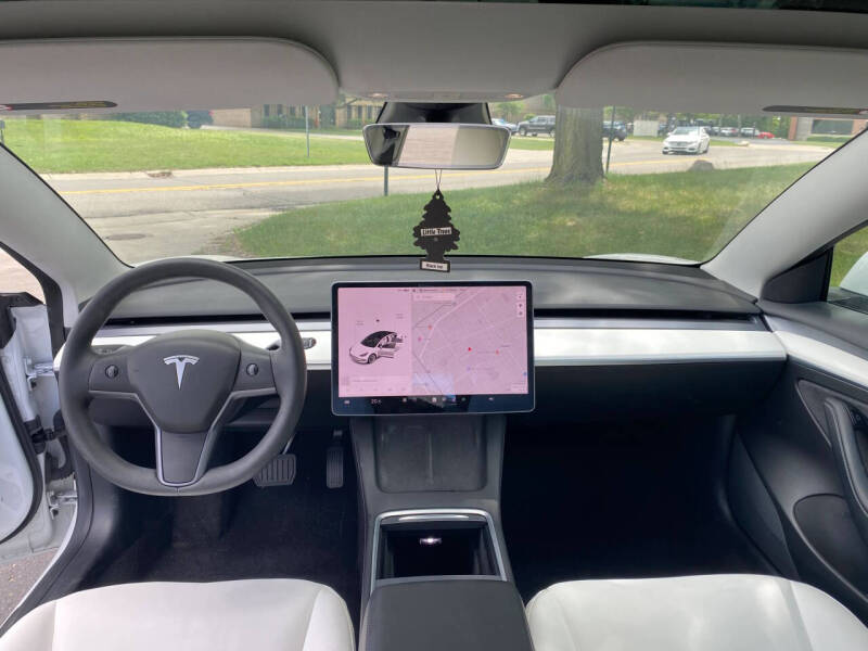 2021 Tesla Model 3 Standard Range Plus