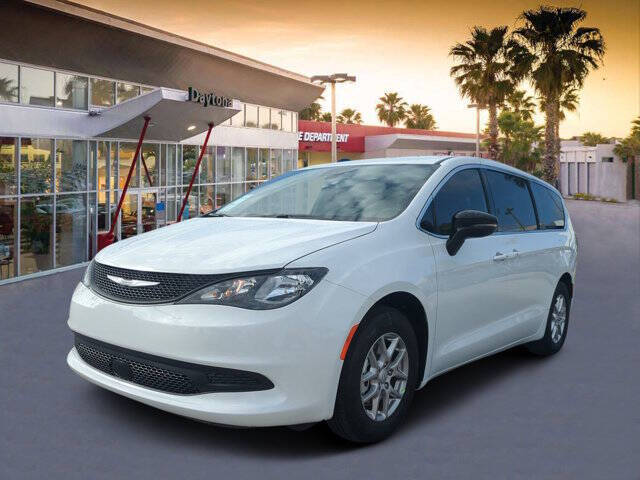 2026 Chrysler Voyager LX