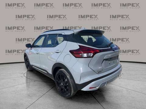 2021 Nissan Kicks SR