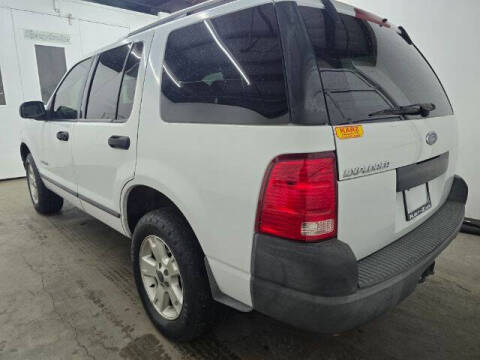 2004 Ford Explorer XLS