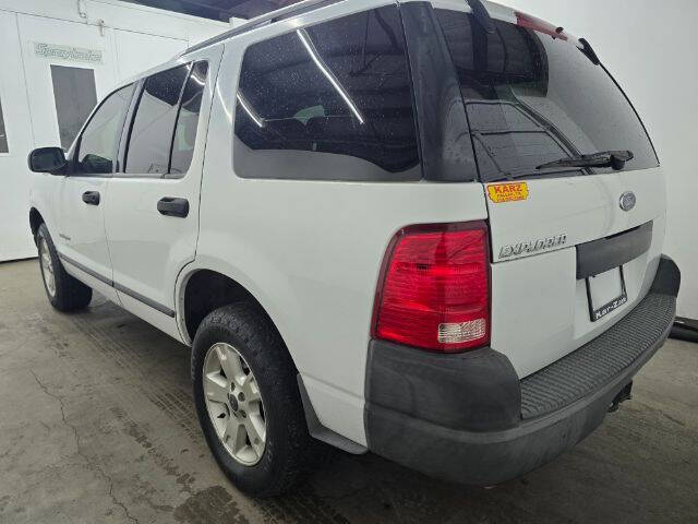 2004 Ford Explorer XLS