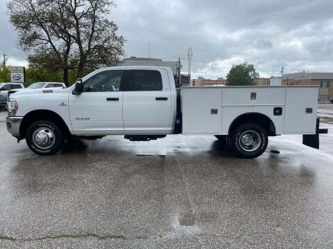 2024 RAM 3500 SLT