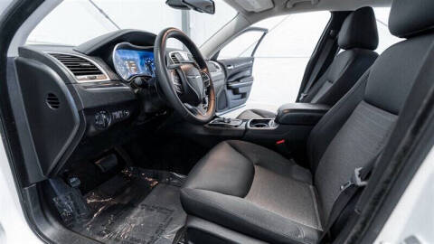 2022 Chrysler 300 Touring