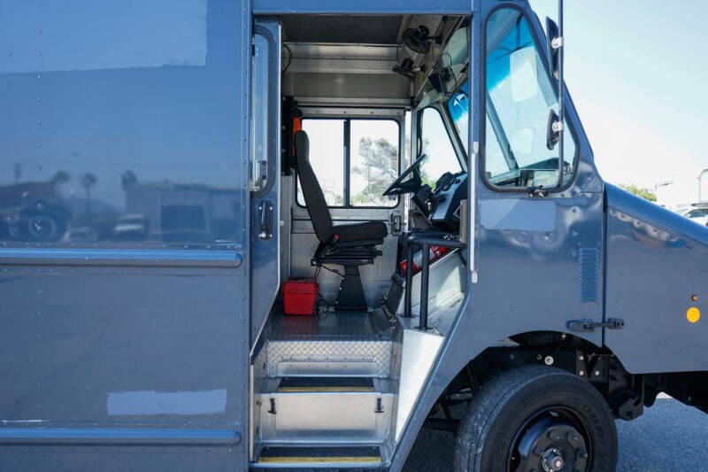 2020 Freightliner MT45 Chassis