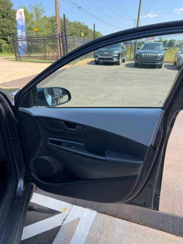 2021 Hyundai Kona SEL Plus