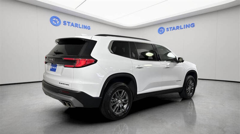 2025 GMC Acadia Elevation