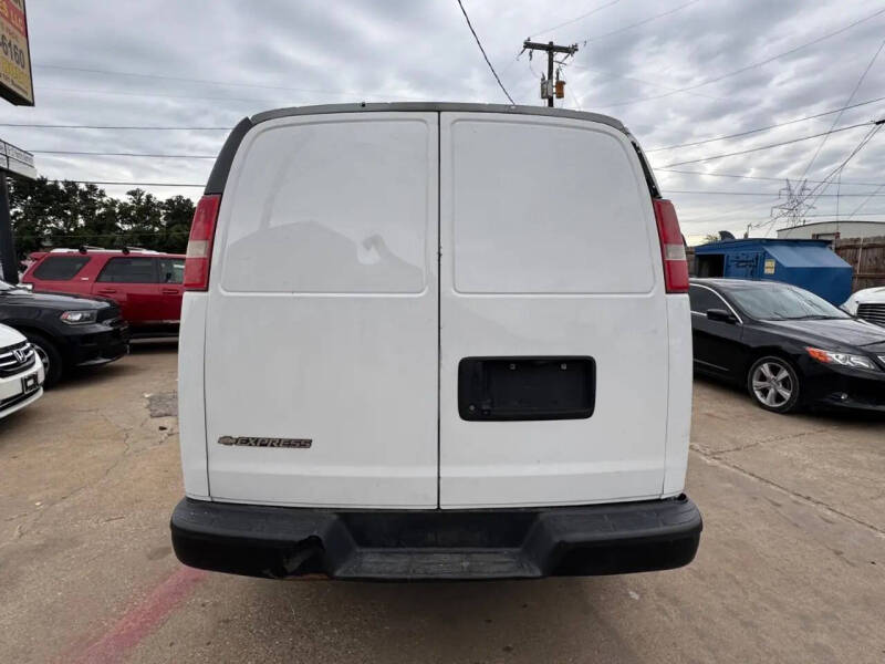 2017 Chevrolet Express 2500