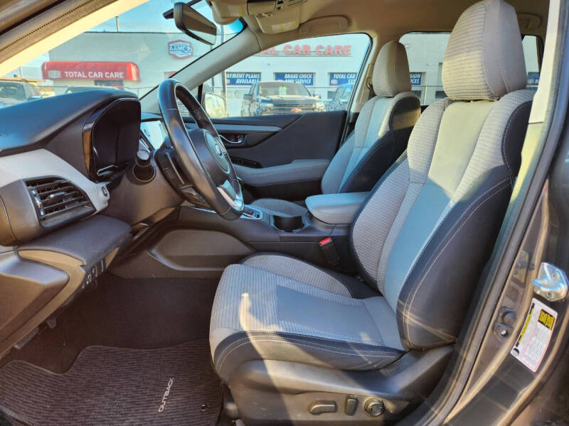 2022 Subaru Outback Premium