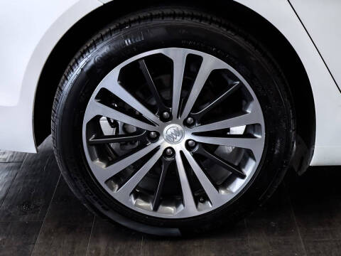 2019 Buick Regal Sportback Essence