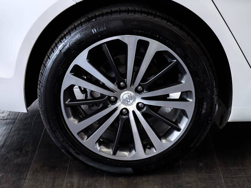 2019 Buick Regal Sportback Essence