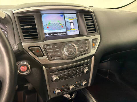 2019 Nissan Pathfinder SL