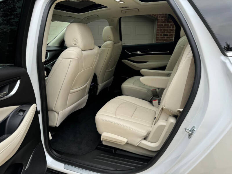 2022 Buick Enclave Essence