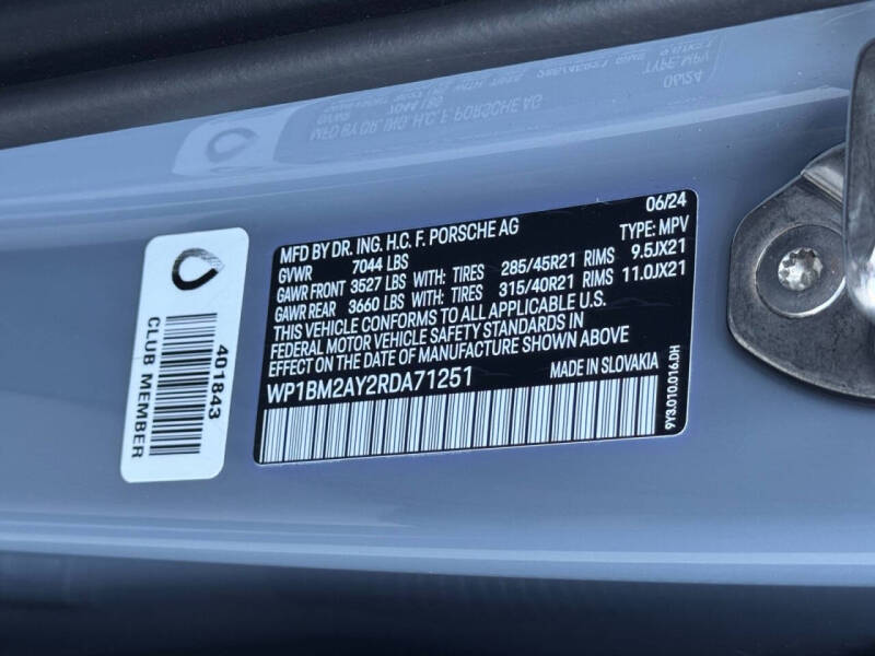 2024 Porsche Cayenne Turbo E-Hybrid Coupe