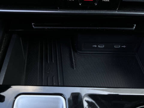 2025 Volkswagen Atlas Cross Sport SE 4Motion