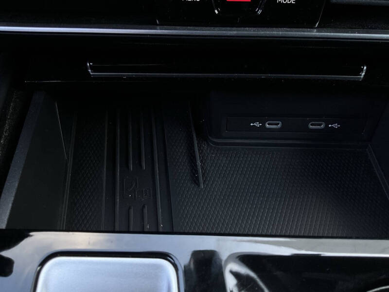 2025 Volkswagen Atlas Cross Sport SE 4Motion