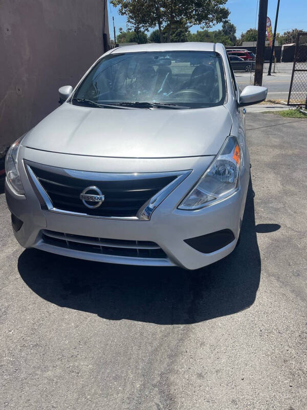 2019 Nissan Versa SV