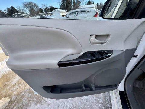 2014 Toyota Sienna L 7-Passenger