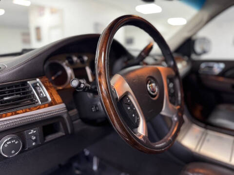 2013 Cadillac Escalade Platinum Edition