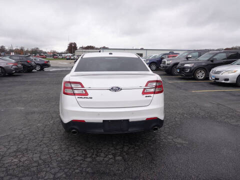 2017 Ford Taurus SEL