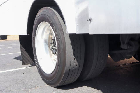 2016 Freightliner M2 106