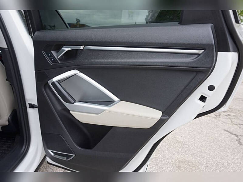 2020 Audi Q3 quattro S line Prem Plus 45 TFSI